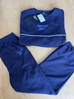 リーボック パジャマ 130 新品未使用 長袖　Reebok