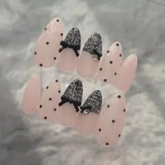 可愛いピンク・黒ネイルチップ