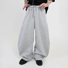 ワイドスウェットパンツ