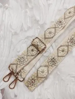 特価H-21インド刺繍リボン※ショルダーストラップ　スマホストラップ　送料込み