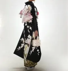 成人式用振袖セット（着物・帯・帯締め・帯上げ、手提げバッグ、草履