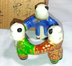 三つ人形蓋置です Amazon｜茶道具 蓋置 三人形 (みつにんぎょう) 唐子三つ人形 七