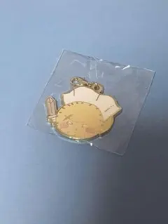 ちいかわ　ラッコ メタルチャーム