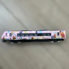 アンパンマン列車　ピンク電車模型