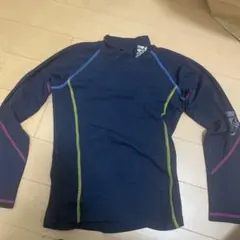 adidas ネイビー 長袖インナー