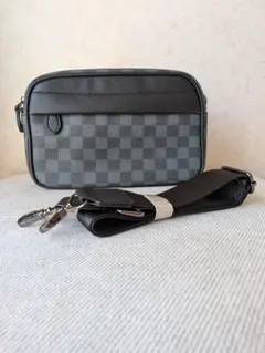 ​【新品】ショルダーバッグ メンズ ダミエ柄 市松模様 ブラック