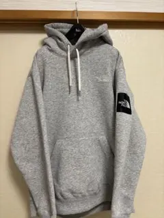 THE NORTH FACE スクエアロゴフーディー　XLミックスグレーのサムネイル