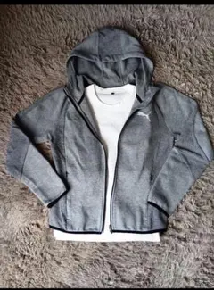 【美品】PUMA フード付きグレー パーカー