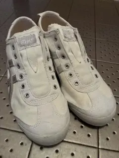 オニツカタイガー　スリッポン　メキシコ　シルバー　　ホワイト　MEXICO 66