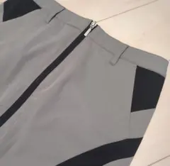 未使用品　デサント　ゴルフウェア　中綿スカート　グレー