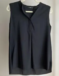 【UNIQLO】レーヨンスキッパーカラーブラウス・ノースリーブ（ブラック・L）