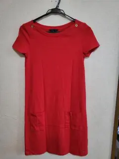 TOMMY HILFIGER レッドミニワンピース 半袖