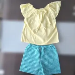 ハンドメイド…イエローノースリーブトップスとショートパンツセット…120cm