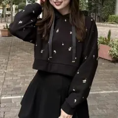 フラワー刺繍スウェットトップス トレーナー 秋服 冬服