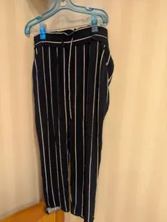 白 ワイドパンツ