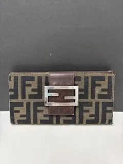 FENDI ズッカ柄 長財布 二つ折り ブラウンのサムネイル