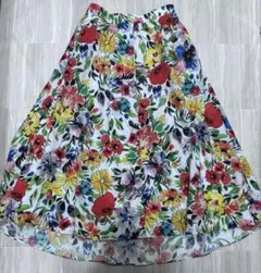 ルルウィルビー　スカート　花柄　ボタニカルのサムネイル