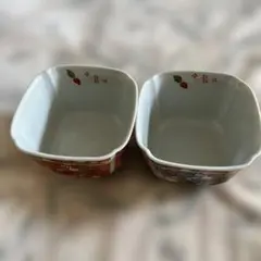 花柄装飾の四角い陶器ボウル2個セット