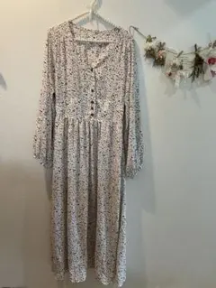 花柄 長袖ロングワンピース　アースミュージックエコロジー