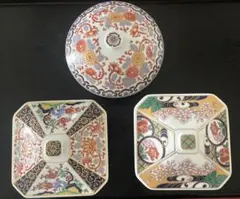 【美品】有田焼 錦松梅 蓋付き　陶器容器 小鉢　小物入れ　3個セットのサムネイル