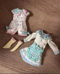 作家様　ドレス2種