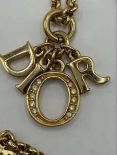 Dior ゴールドチャームネックレス