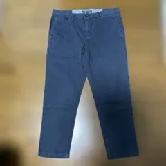 TOMMY HILFIGER(トミーフィルフィガー)の紺のクロップドパンツのサムネイル