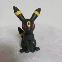 《ポケモン》ブラッキー指人形