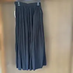 ユニクロワッシャーサテンスカートパンツ　インナーパンツ付き