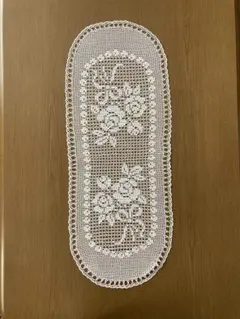 ハンドメイド 手編み レース テーブルセンター 85×33cm バラ柄 ホワイト