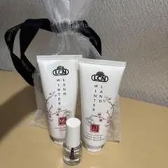 LCN ウィンターランド　ハンドクリーム　ネイルオイルのサムネイル