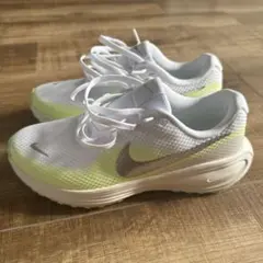 NIKE レボリューション8 新品23cm