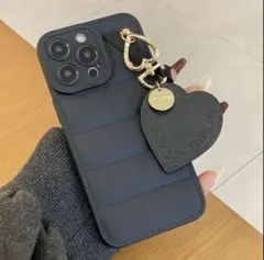 iPhone14 スマホケース　保護カバー　ブラック　ハートチャーム