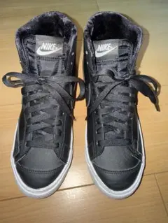 NIKE BLAZER MID 77 ハイカットスニーカー ブラック 24cm
