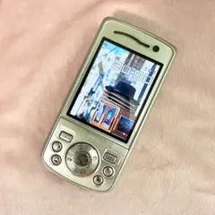 docomo D901i FOMA ガラケー スライド携帯 動作確認品 シルバーのサムネイル