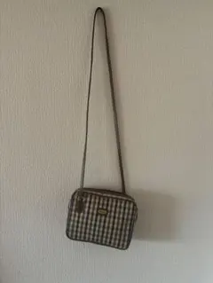アクアスキュータム　チェック柄ショルダーバッグ
