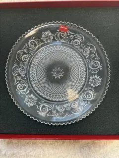 Baccarat 花柄クリスタル皿 ギャランティカード付き　直径20cmのサムネイル