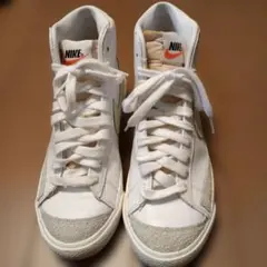 最終美品NIKE ブレーザーMID，77 ハイカットスニーカー♡サイズ22.5