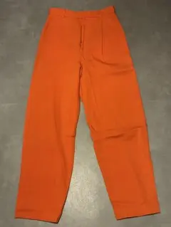 roku 6オレンジパンツ