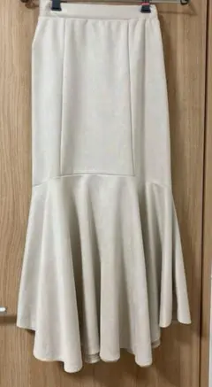 ベージュ フレアロングスカート