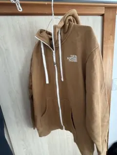 ノースフェイスジップパーカー