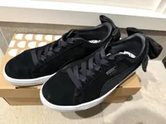 PUMA SUEDE BOW UPRISING ブラック　24.5㎝のサムネイル