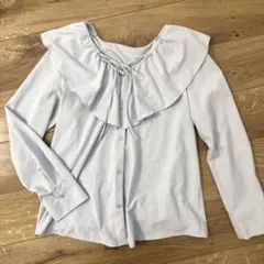 GU フリル付きライトブルーブラウス L