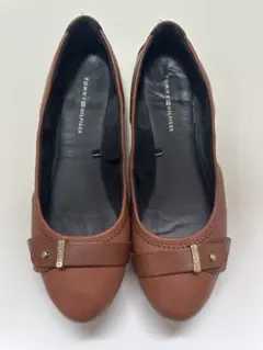 TOMMY HILFIGER ブラウンフラットシューズ 24cmのサムネイル