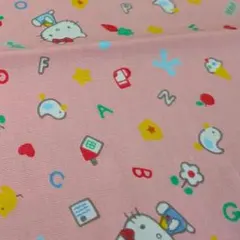 蜜*柑様 HELLO KITTY 生地 はぎれ 昭和レトロ　53×27cm