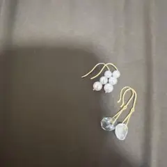 パールとクリスタルのフックピアス　2つセット