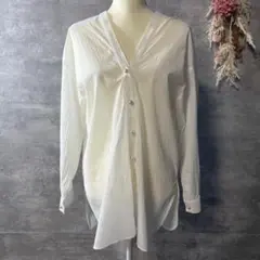 Loungedress パールVブラウス　長袖　ホワイト　フリーサイズのサムネイル