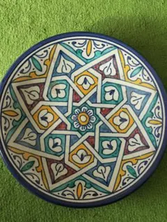 幾何学模様の陶器皿