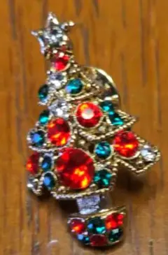 深*子様 クリスマスツリーブローチ