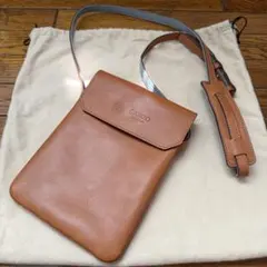 美品 GANZO ガンゾ OIL GLOVE (オイルグローブ) サコッシュSのサムネイル